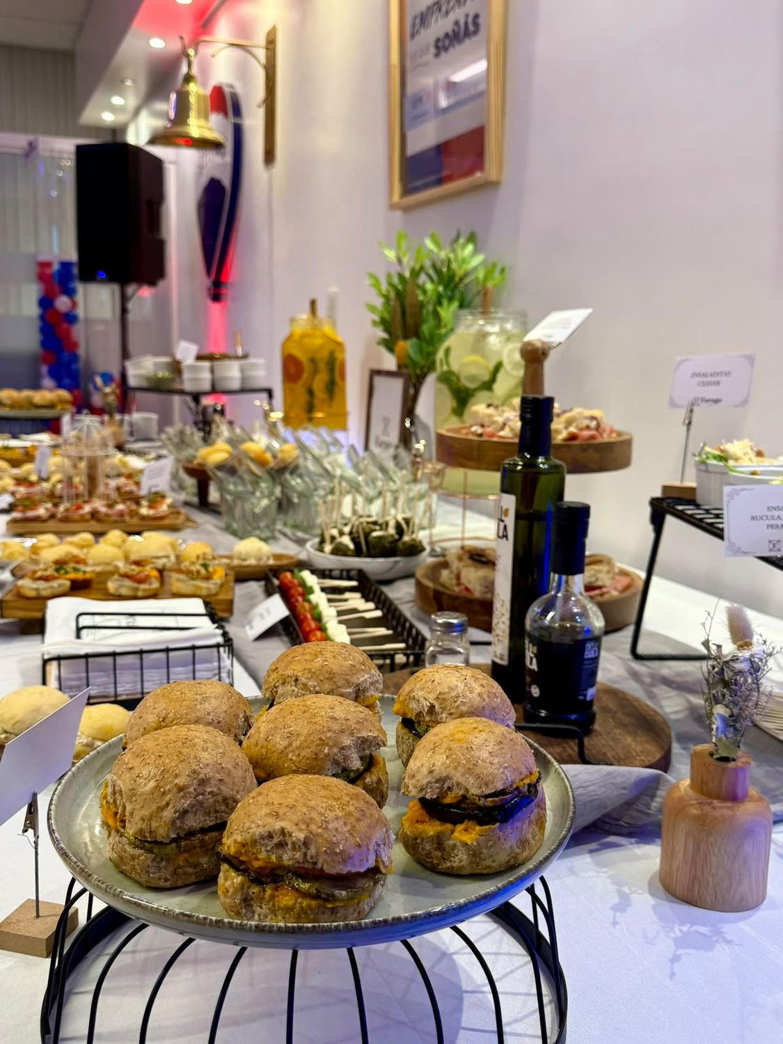 Pancitos rellenos y sanguchería